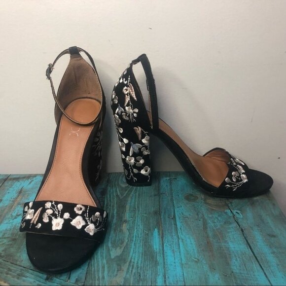 Sugar Black Floral Embroidered Heels Size 7.5 Ankle Strap Chunky Heel Feminine - Picture 2 of 11